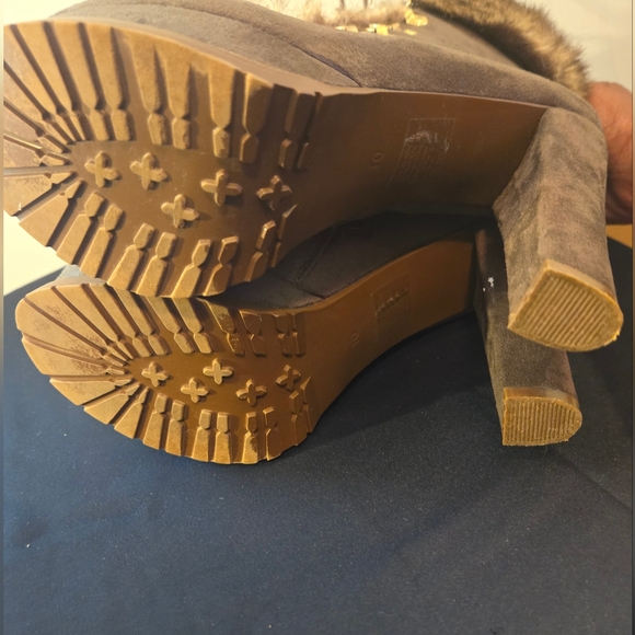 Luichiny brown suede heeled  ankle boots with faux fur trim Sz 10 - Picture 6 of 11